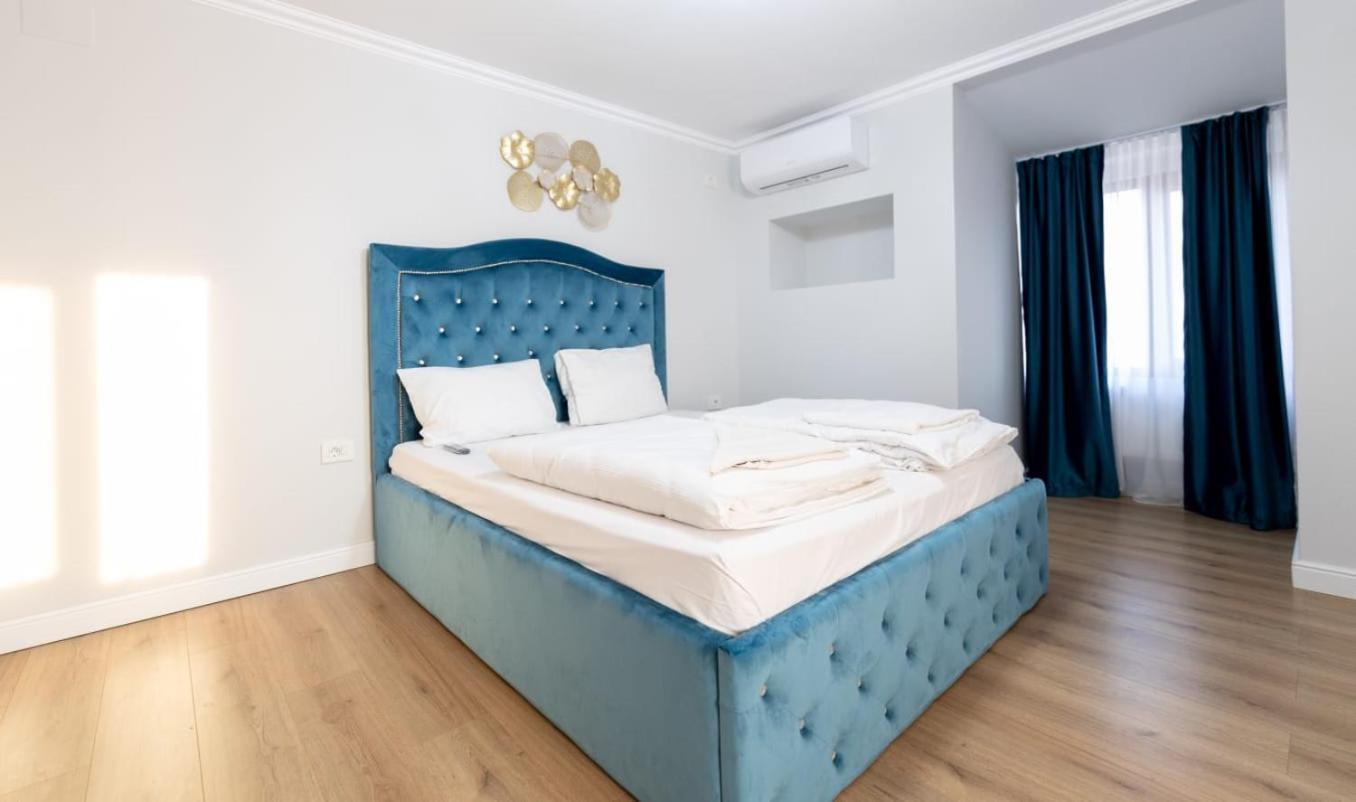 Mihai Palace Buftea Exteriér fotografie