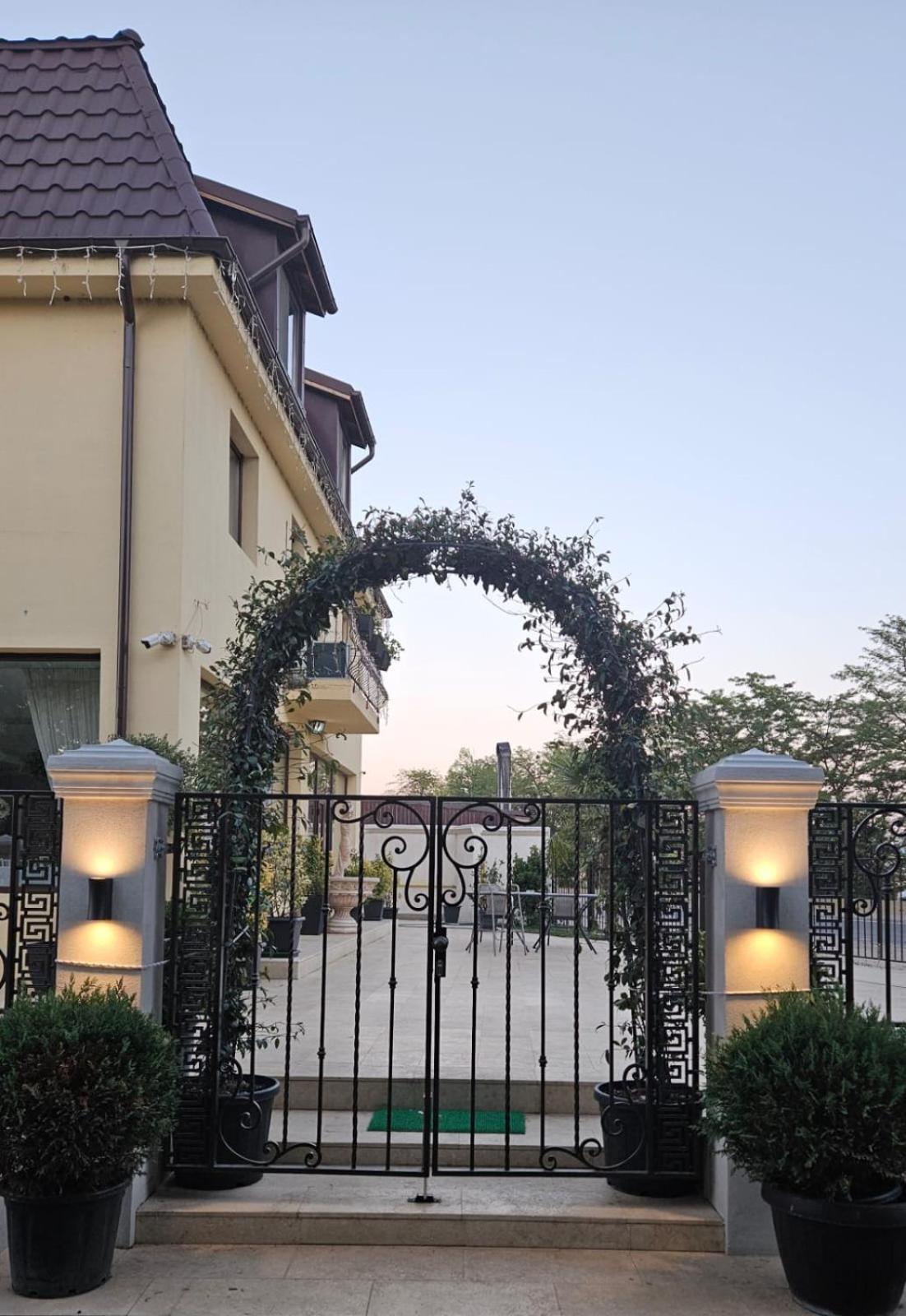 Mihai Palace Buftea Exteriér fotografie