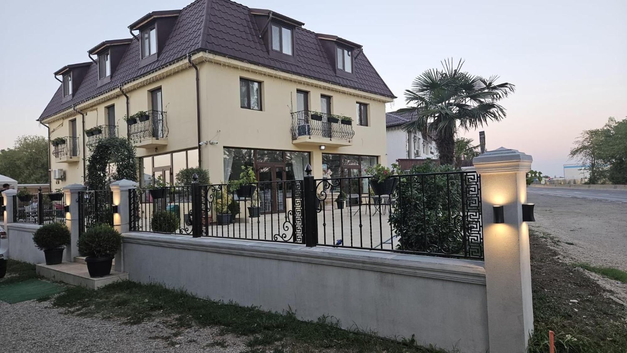 Mihai Palace Buftea Exteriér fotografie